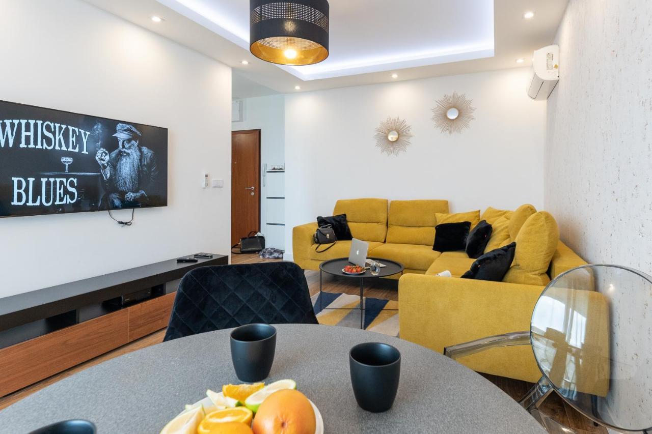 Apartament Mayad *